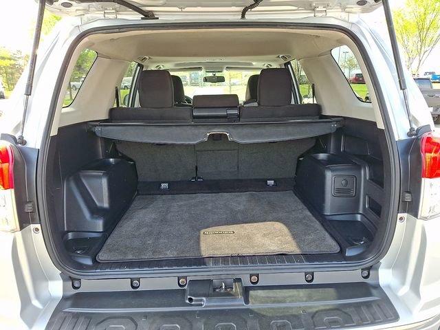 Used 2011 Toyota 4Runner SR5 AWD/4WD image 28