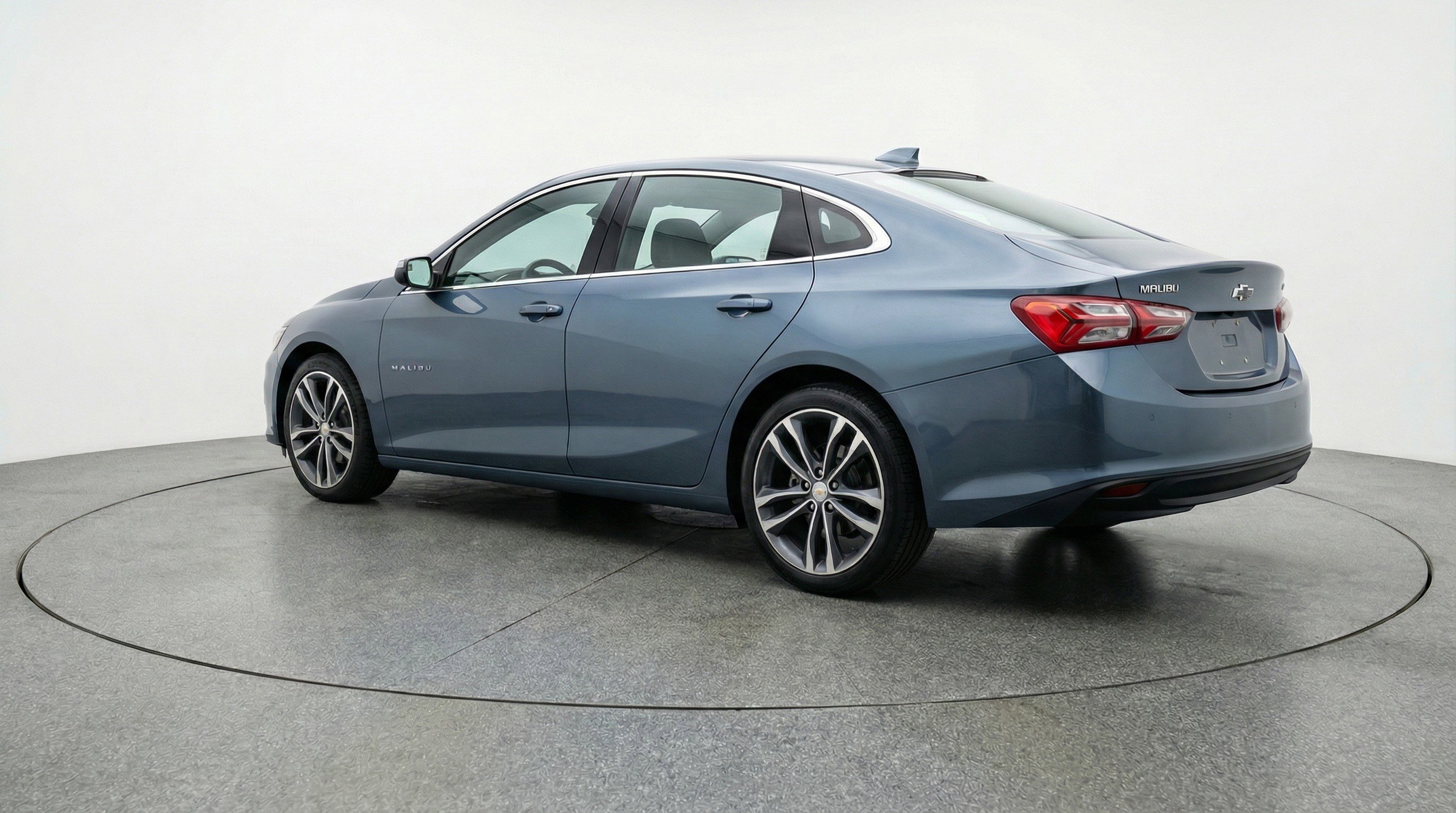 Used 2024 Chevrolet Malibu LT FWD image 6