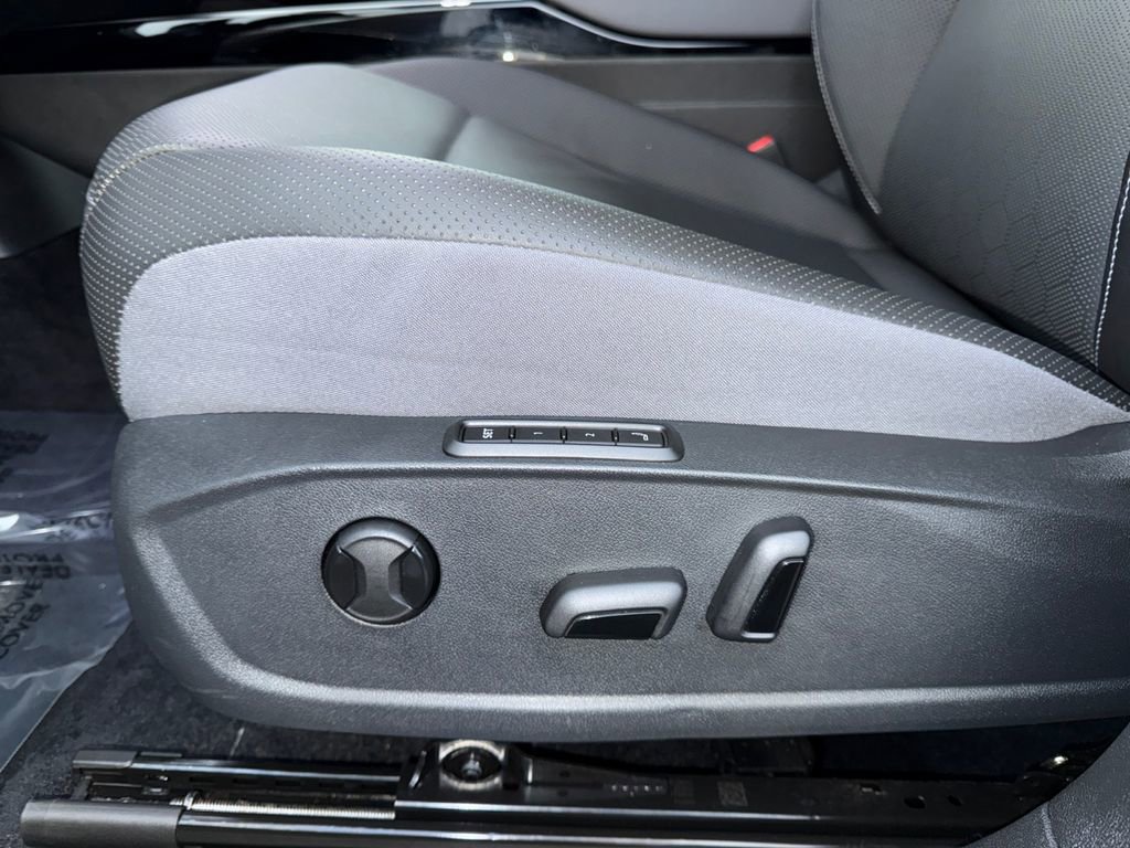 Used 2024 Volkswagen ID.4 Pro S image 10