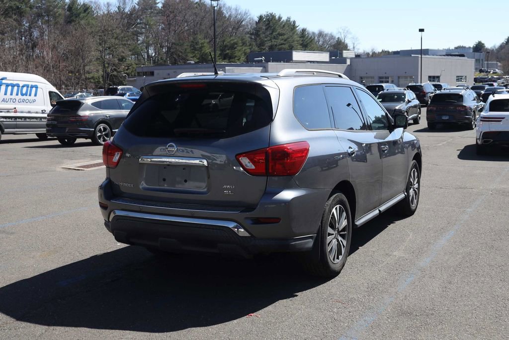 Used 2017 Nissan Pathfinder SL image 5