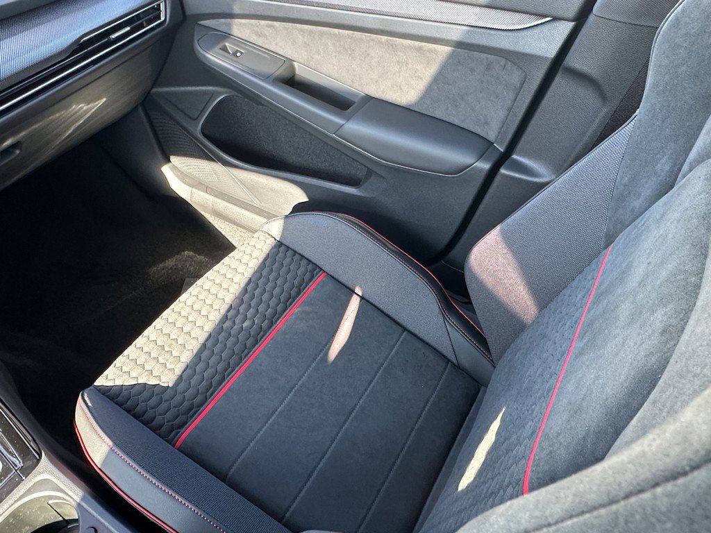 New 2026 Volkswagen Golf SE image 14