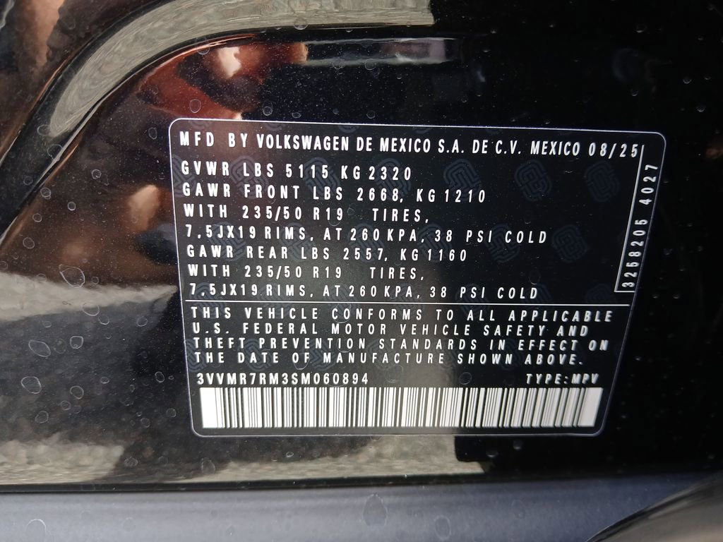 New 2025 Volkswagen Tiguan SE image 29