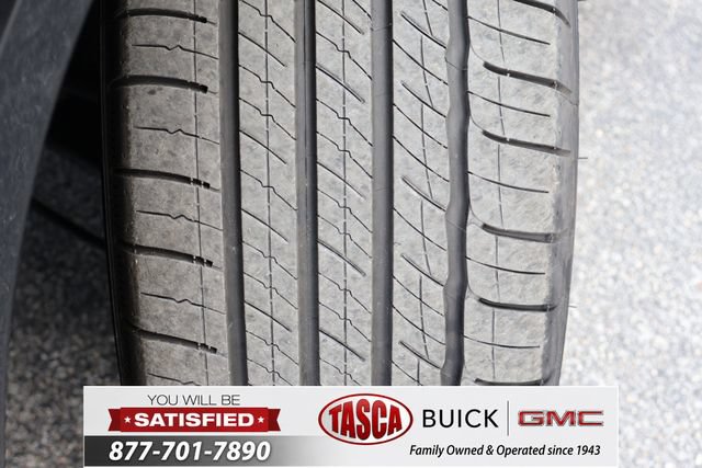 Used 2023 GMC Acadia Denali w/ Black Diamond Edition FWD image 12