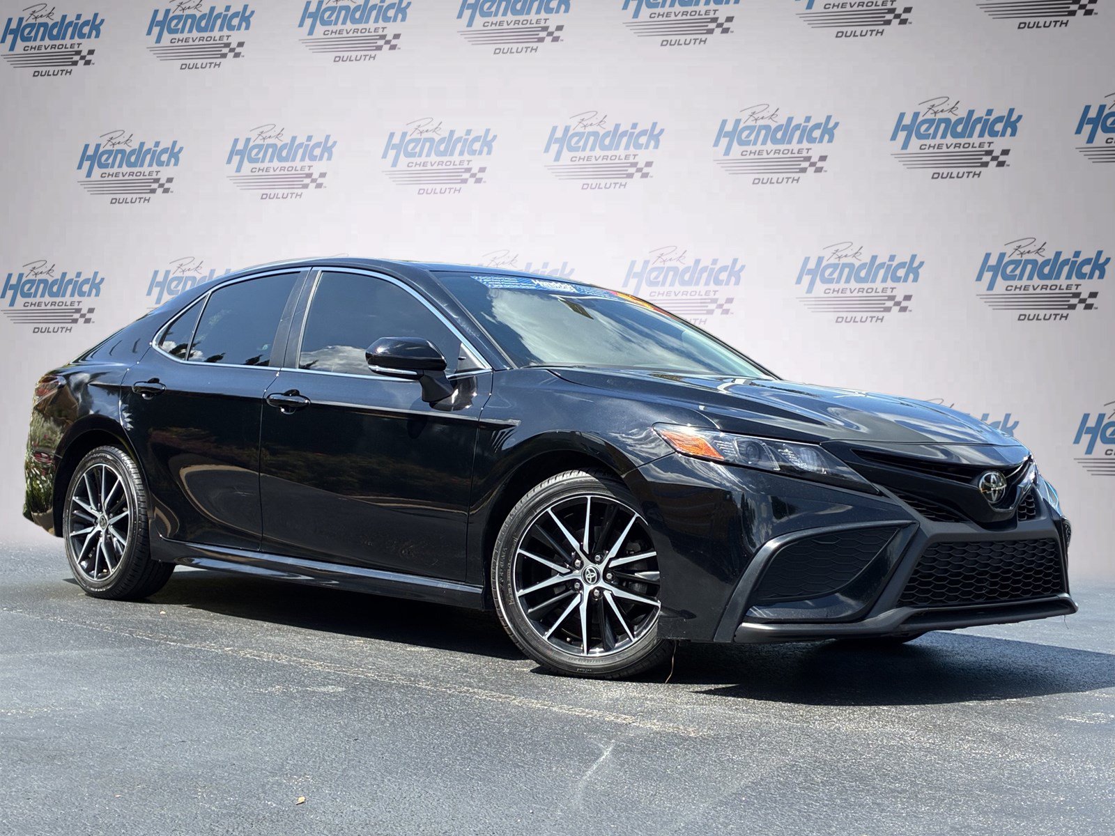Used 2024 Toyota Camry SE FWD video 2