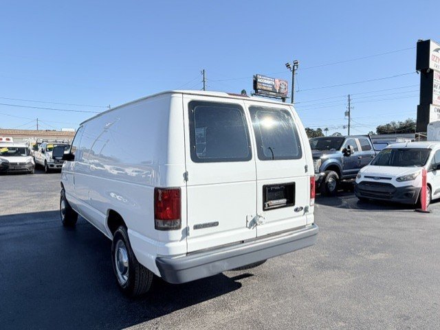 Used 2006 Ford E-250 and Econoline 250 RWD image 7