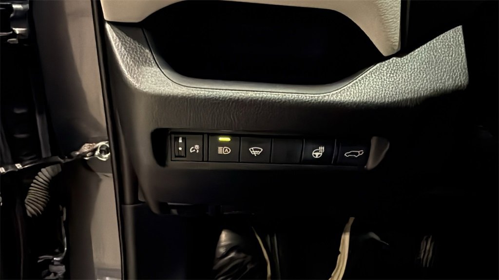 Used 2019 Toyota RAV4 XLE Premium image 33