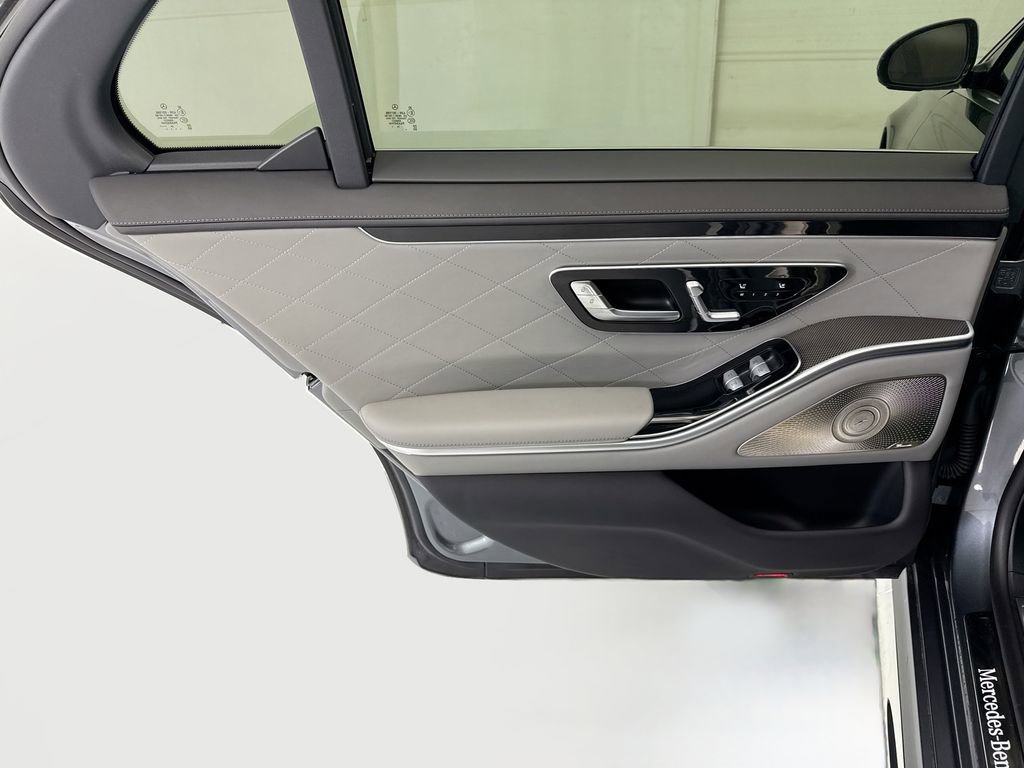 Certified 2025 Mercedes-Benz S 580 4MATIC Sedan image 25