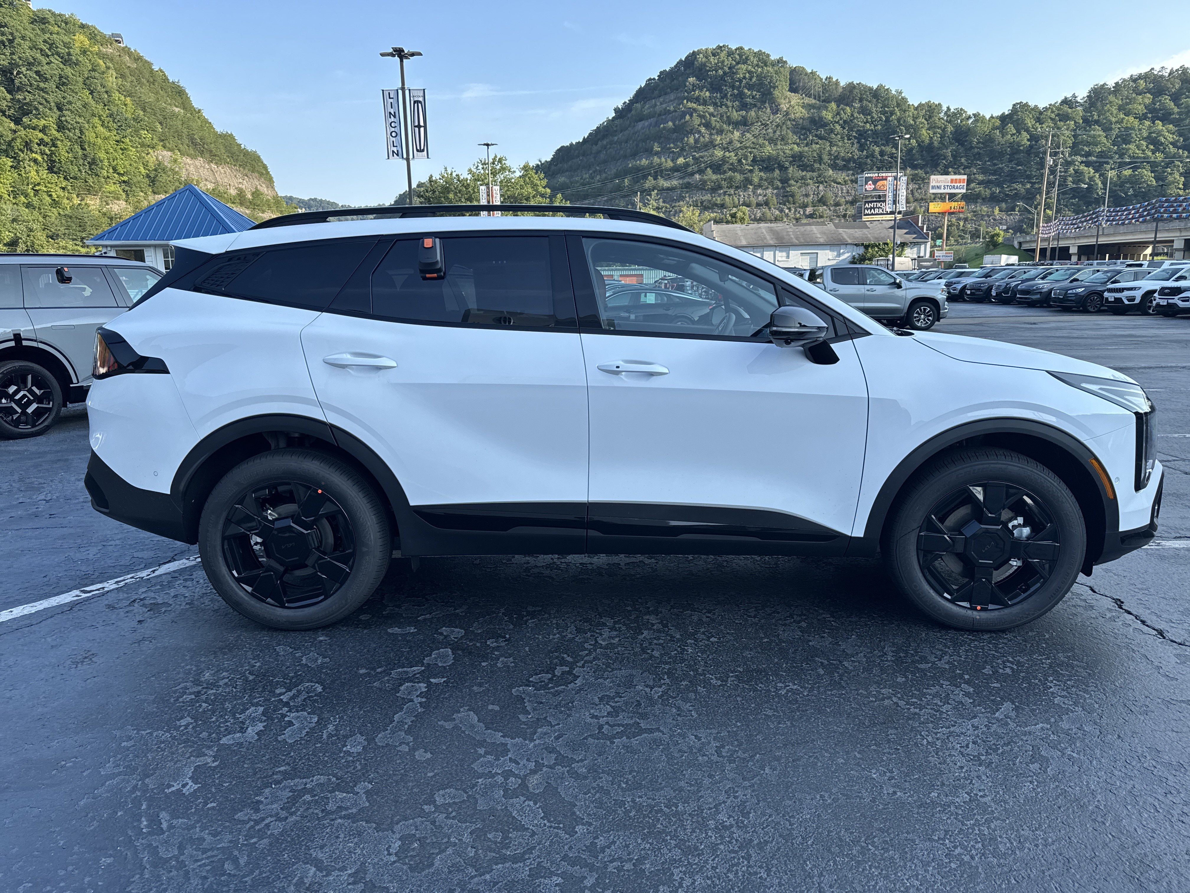 New 2026 Kia Sportage X-Line w/ X-Line Technology Package AWD/4WD image 37