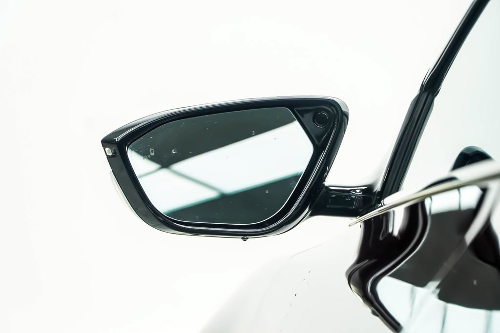 Used 2024 Lucid Air Pure RWD image 21