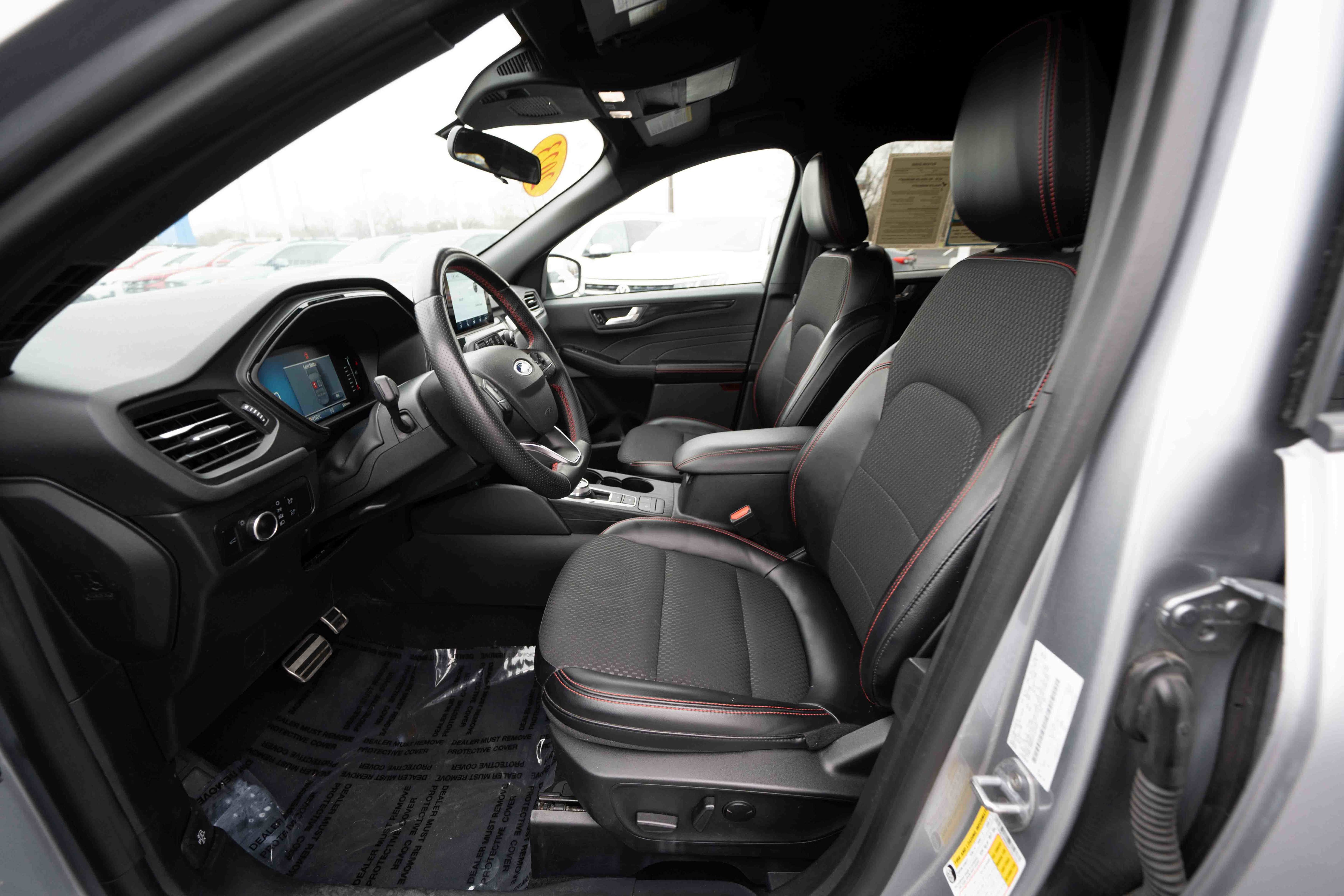 Used 2023 Ford Escape ST-Line image 9