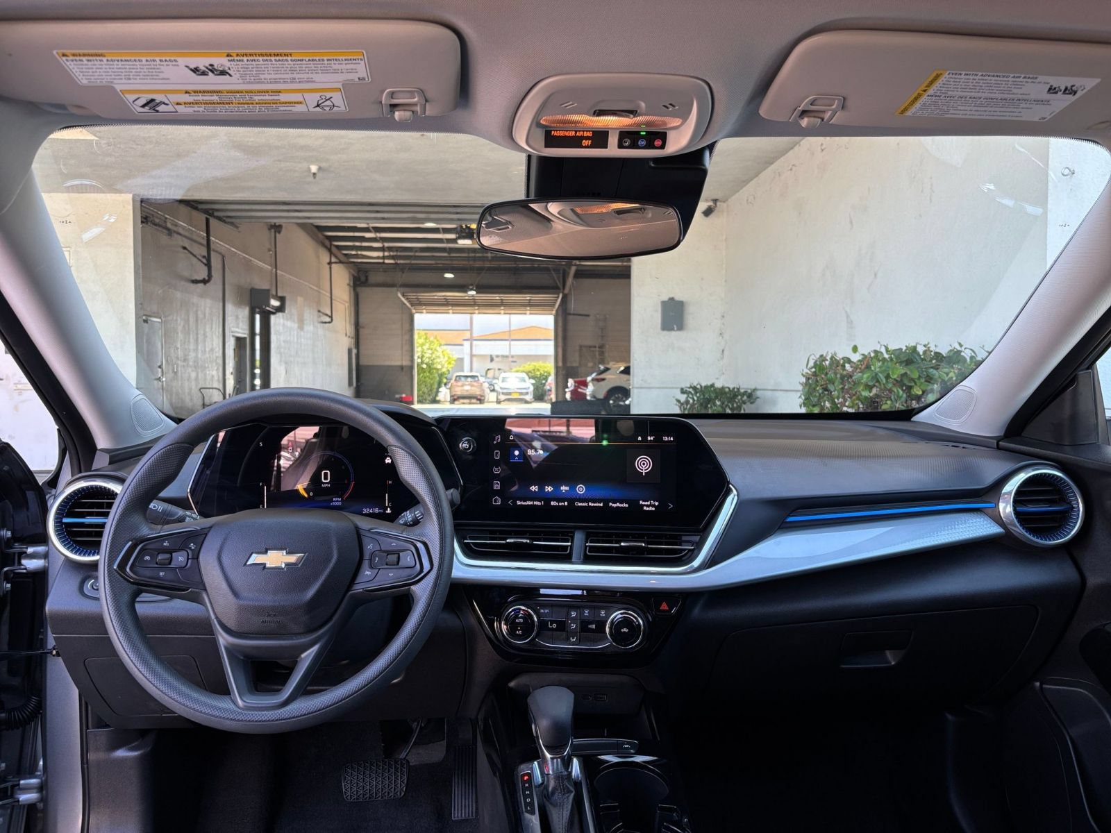 Used 2025 Chevrolet Trax LT FWD image 59