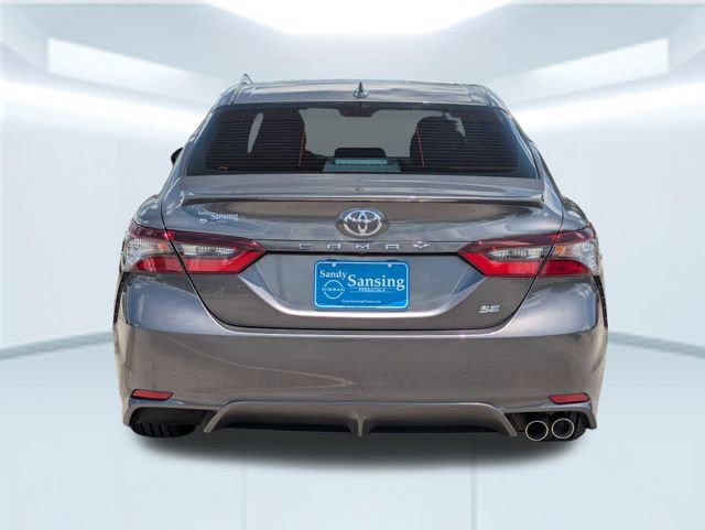 Used 2024 Toyota Camry SE w/ Cold Weather Package FWD image 5