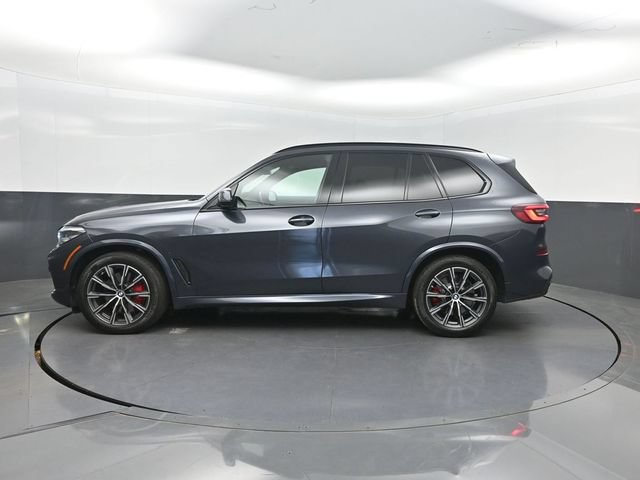 Used 2021 BMW X5 xDrive40i w/ M Sport Package AWD/4WD image 2