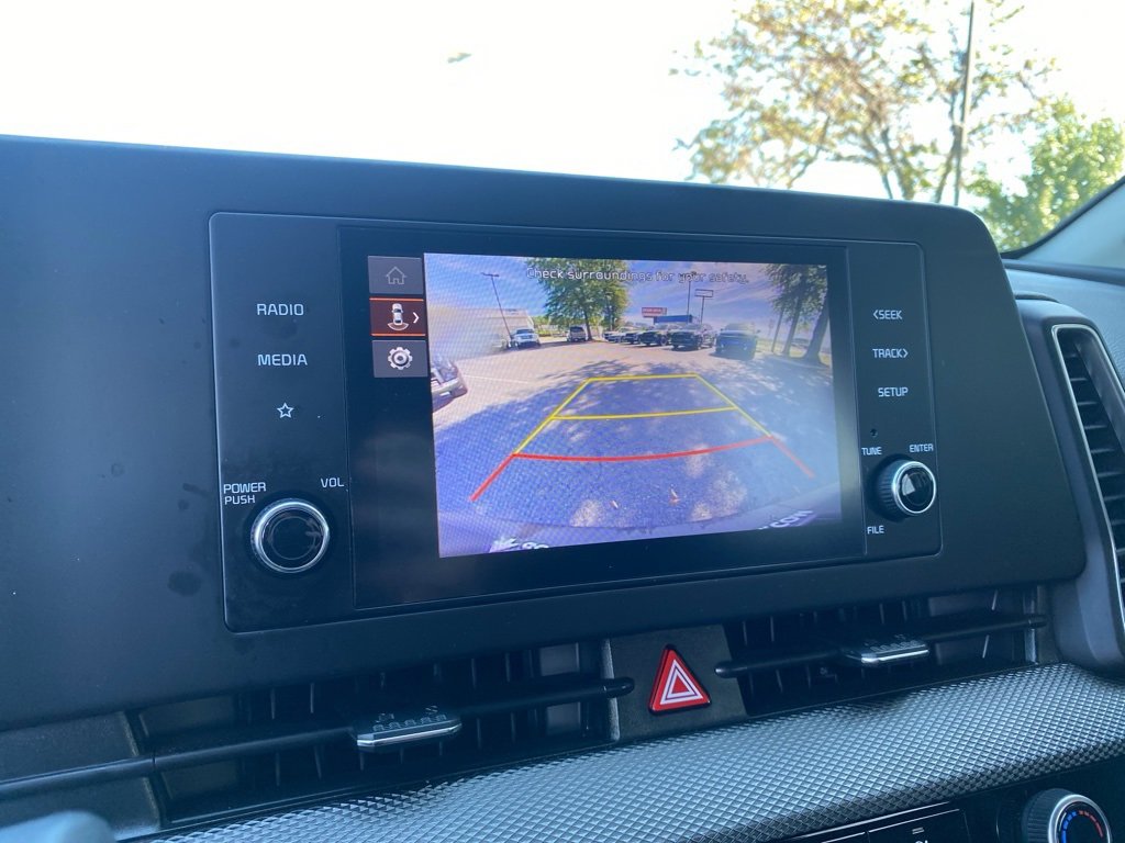 Used 2023 Kia Sportage LX image 16