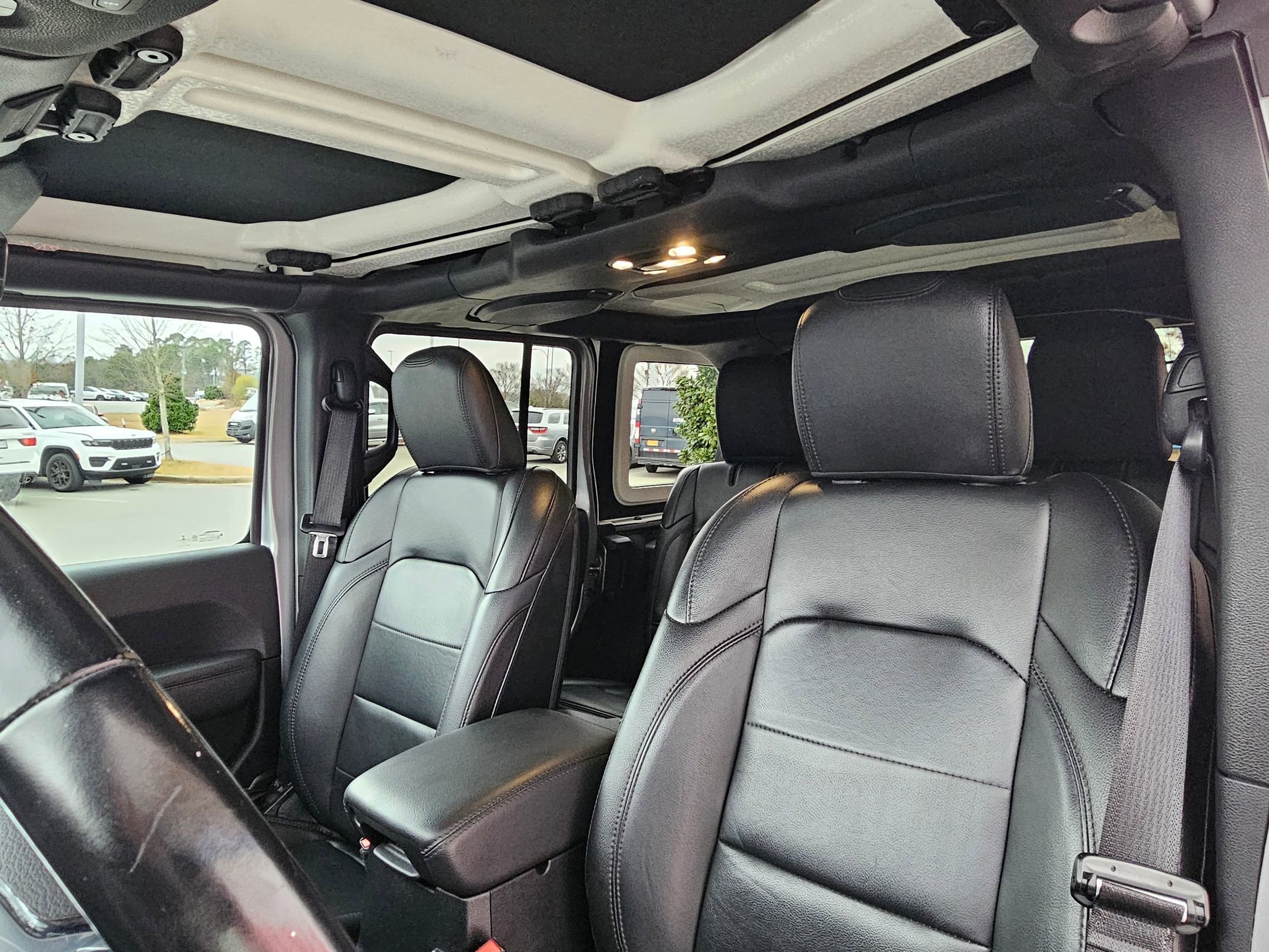 Used 2021 Jeep Wrangler Unlimited Sahara image 22