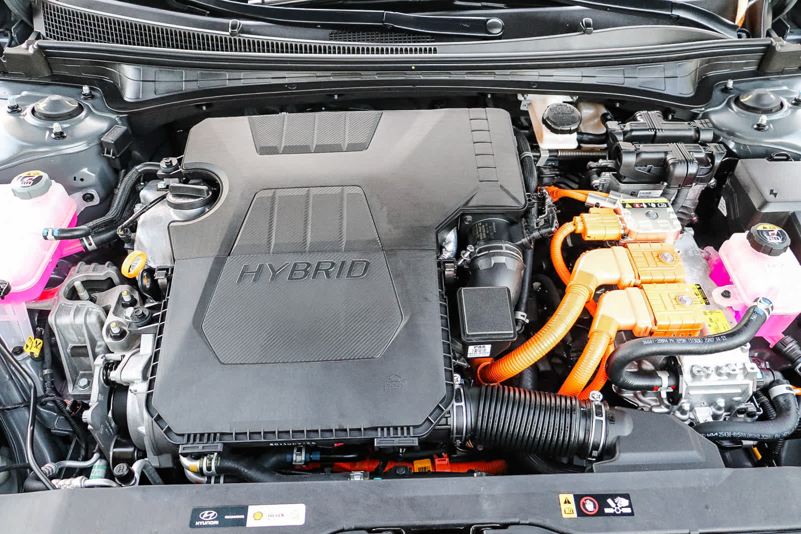 Used 2025 Hyundai Elantra Limited FWD image 25