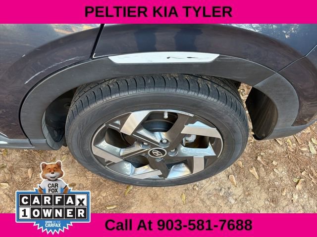 Used 2021 Hyundai Venue image 8