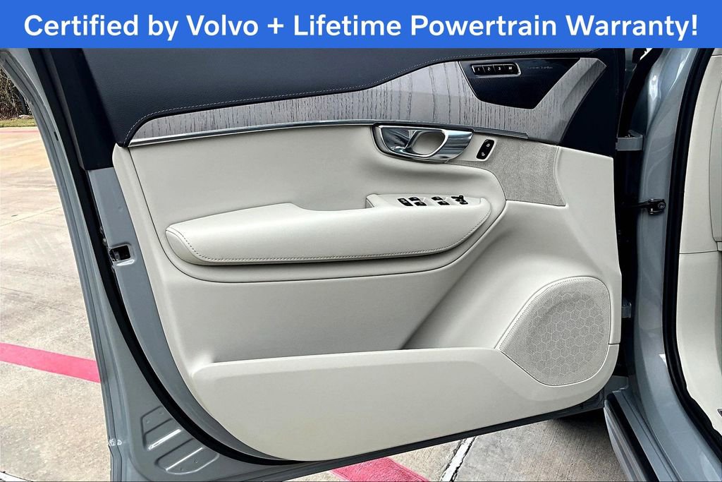 Used 2025 Volvo XC90 B6 Ultra w/ Protection Package image 24