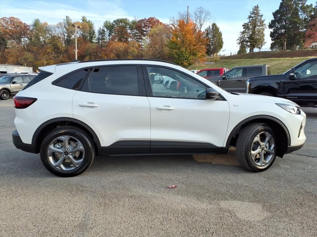 New 2026 Ford Escape ST-Line w/ Tech Pack #1 image 4