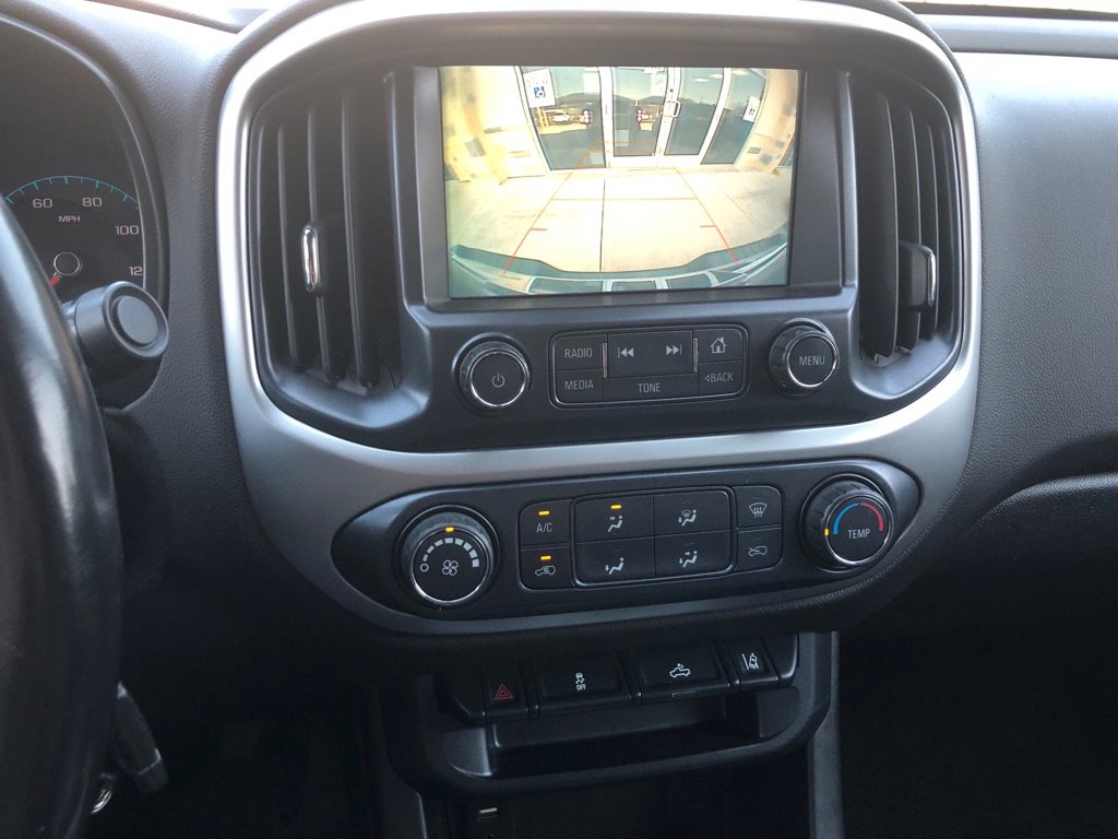 Used 2018 Chevrolet Colorado LT w/ Safety Package RWD image 9