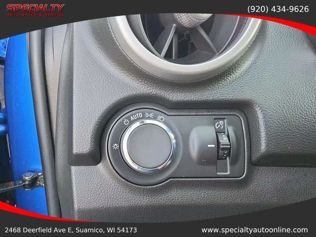 Used 2016 Chevrolet Trax LT w/ LT Convenience Package AWD/4WD image 19