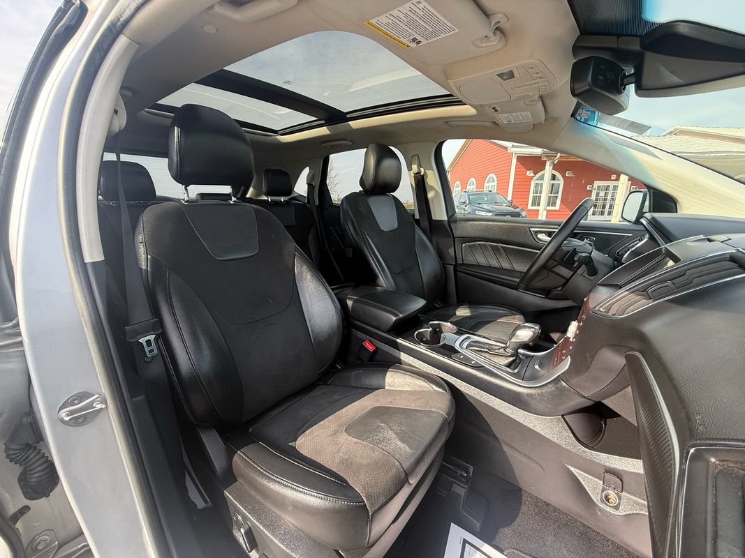 Used 2018 Ford Edge Sport w/ Equipment Group 401A AWD/4WD image 17