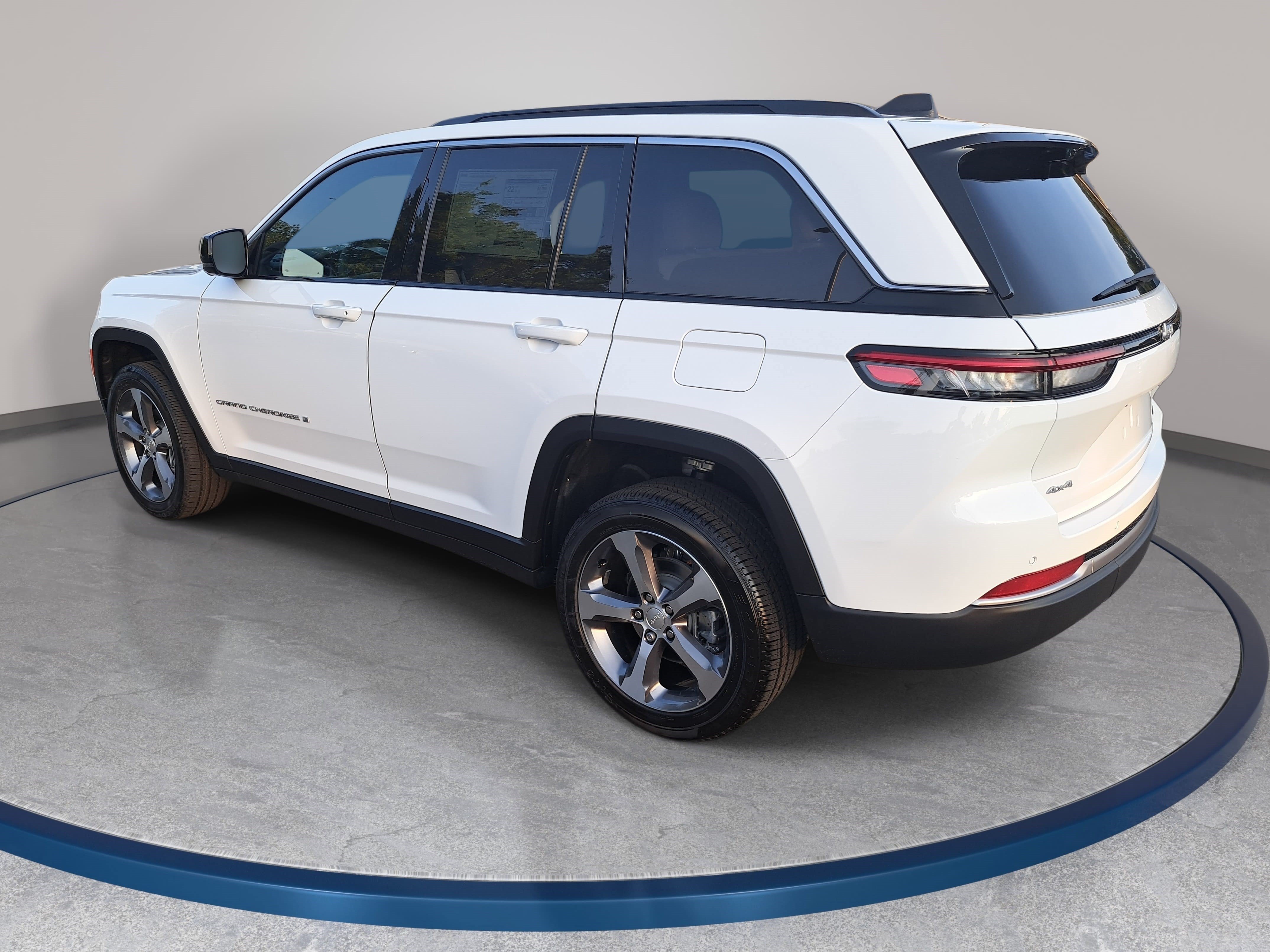 New 2026 Jeep Grand Cherokee Limited w/ Luxury Tech Group II AWD/4WD image 7