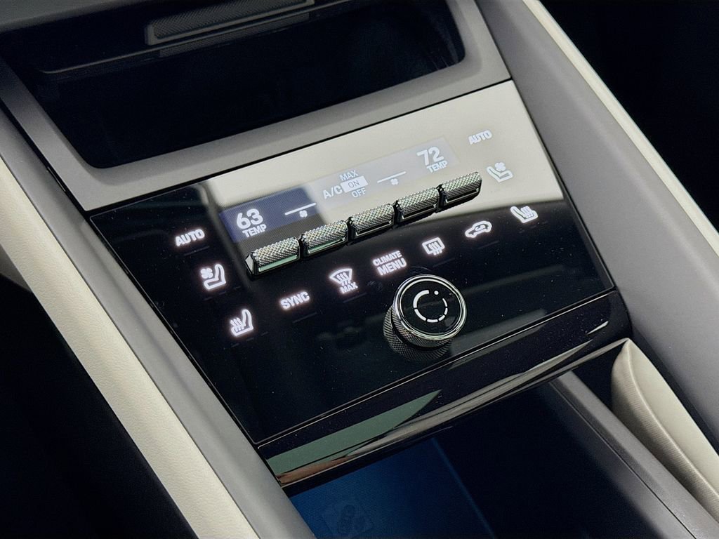 New 2026 Porsche Macan Electric image 22