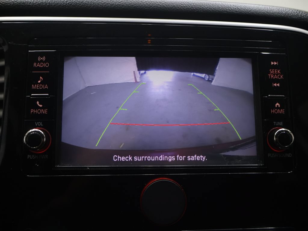 Used 2020 Mitsubishi Outlander ES FWD image 24