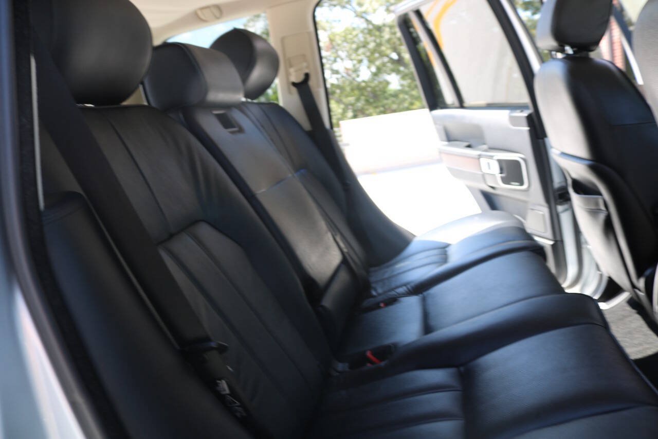 Used 2009 Land Rover Range Rover HSE AWD/4WD image 20