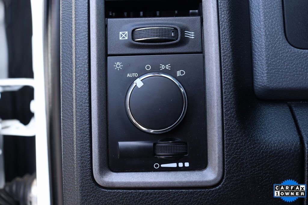 Used 2016 RAM 5500 Tradesman w/ Chrome Appearance Group RWD image 23
