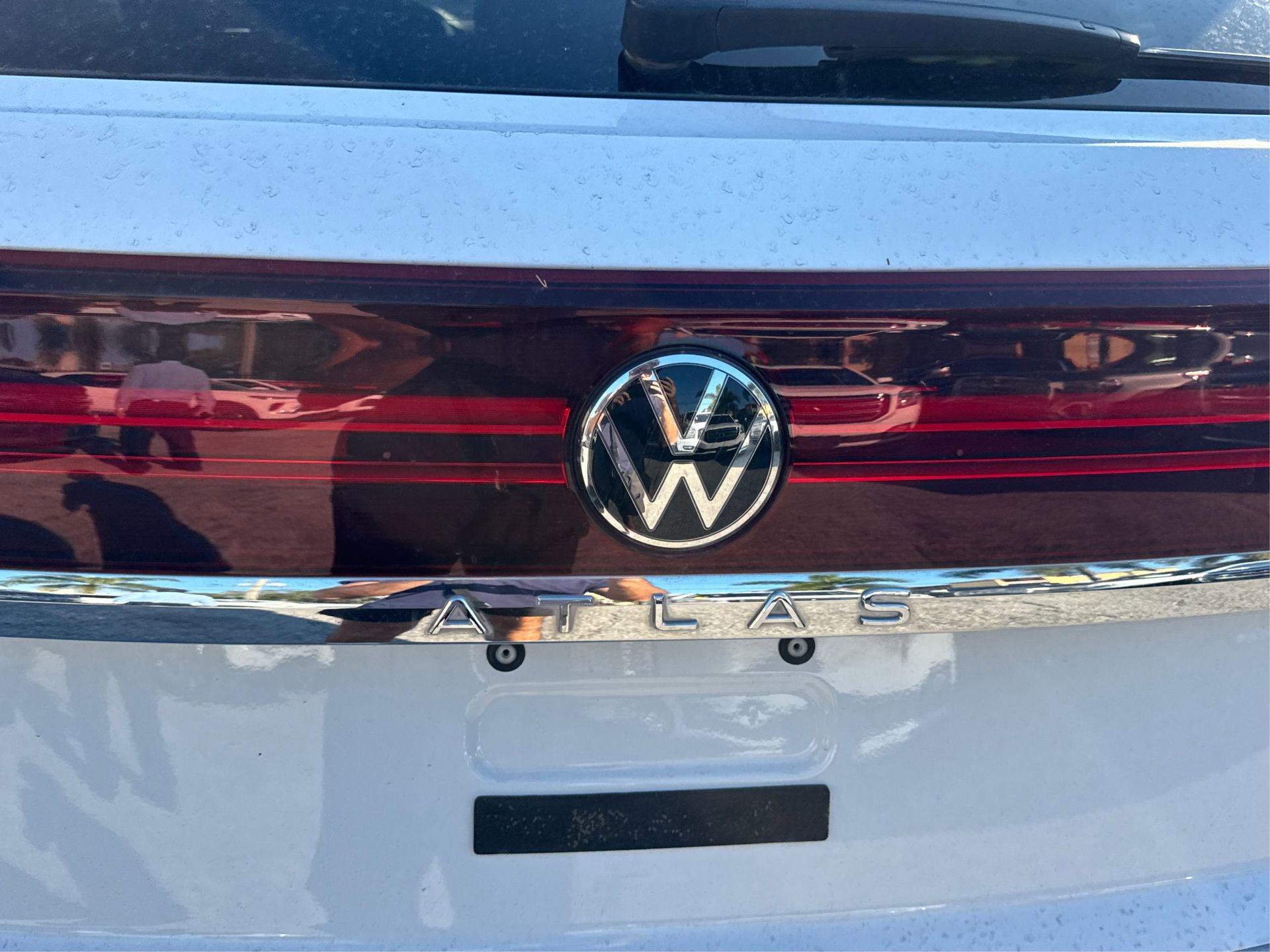 Used 2024 Volkswagen Atlas Cross Sport SE w/ Panoramic Sunroof Package image 18