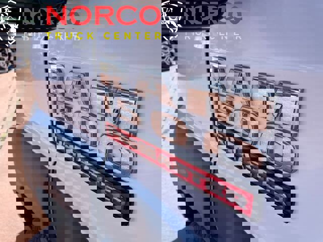 Used 2017 RAM ProMaster 1500 w/ Interior Convenience Group image 12