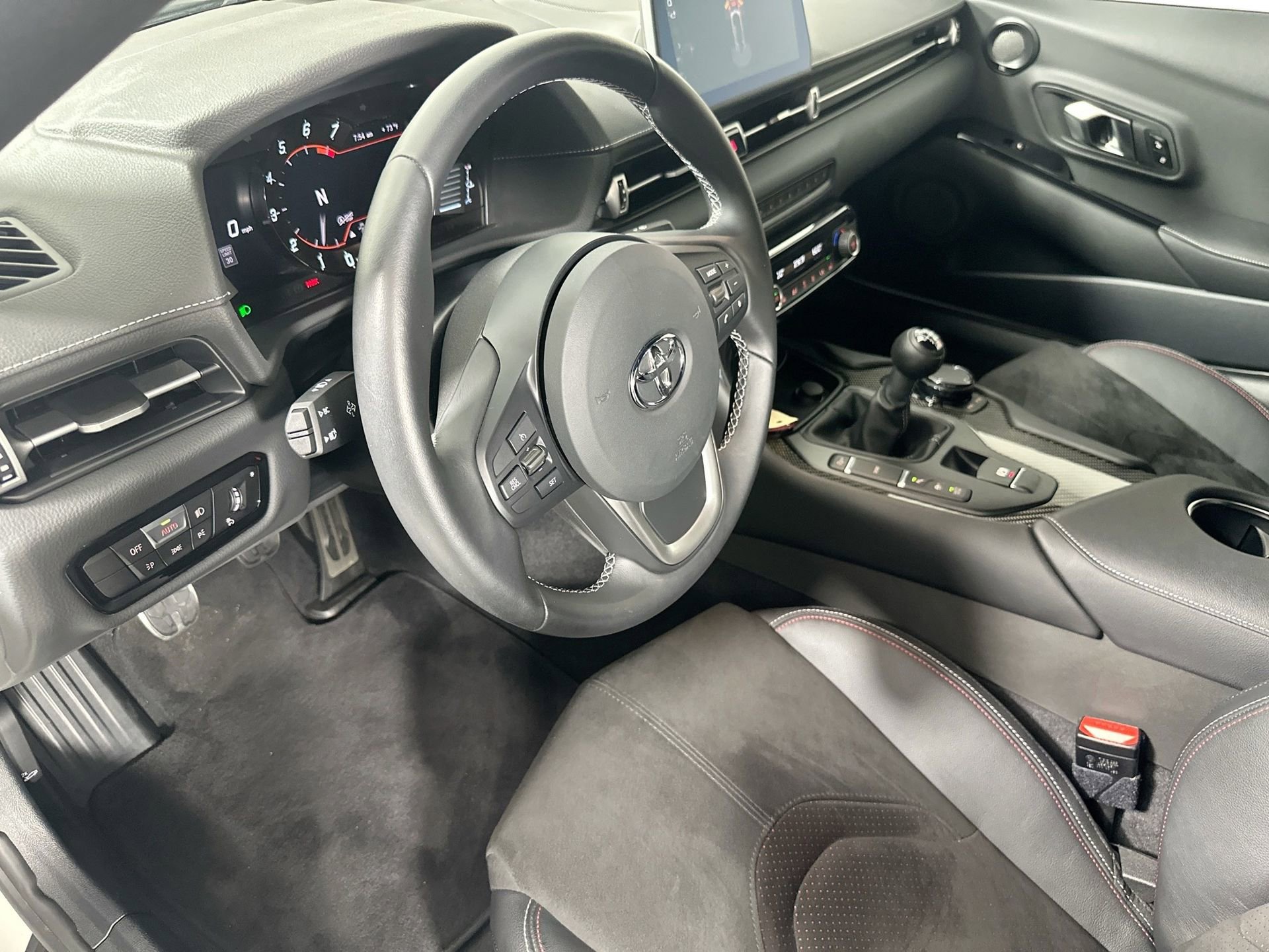 Used 2025 Toyota Supra image 10