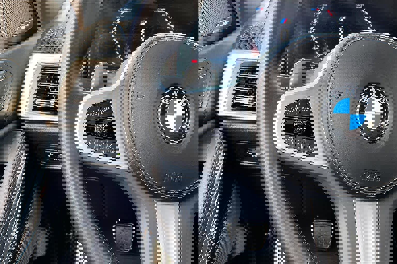 Certified 2024 BMW X6 xDrive40i w/ Premium Package image 26