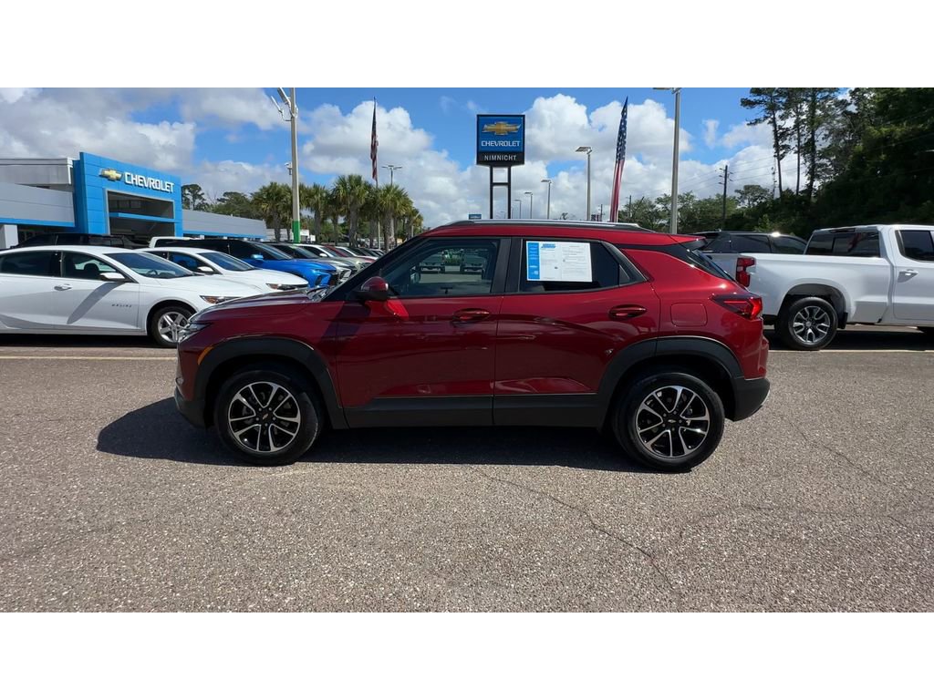 Used 2025 Chevrolet TrailBlazer LT w/ Convenience Package FWD image 5