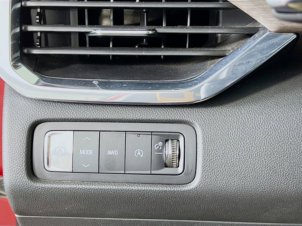 Certified 2024 GMC Acadia Denali w/ Super Cruise Package image 9