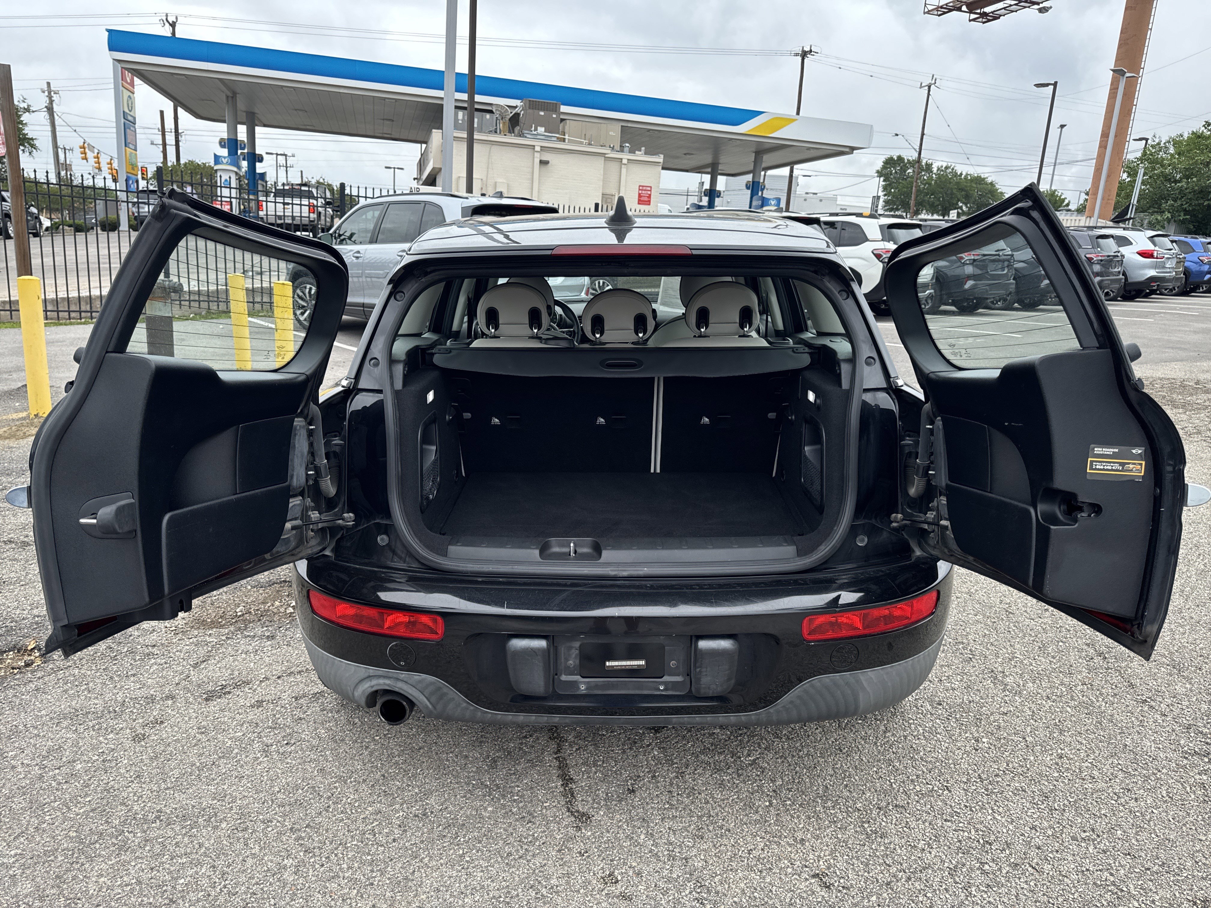 Used 2017 MINI Cooper Clubman FWD image 28