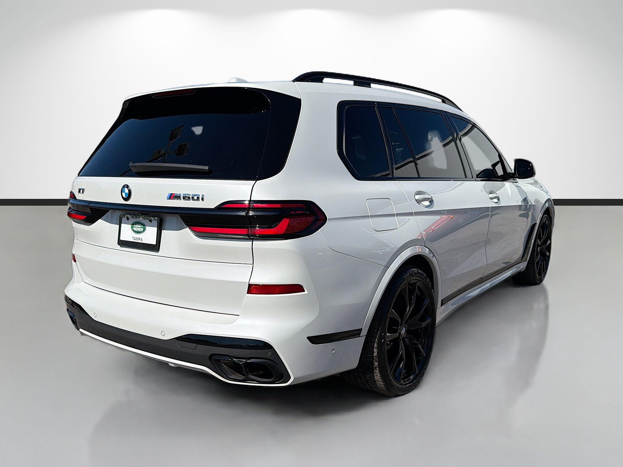 Used 2024 BMW X7 M60i w/ Executive Package AWD/4WD image 5