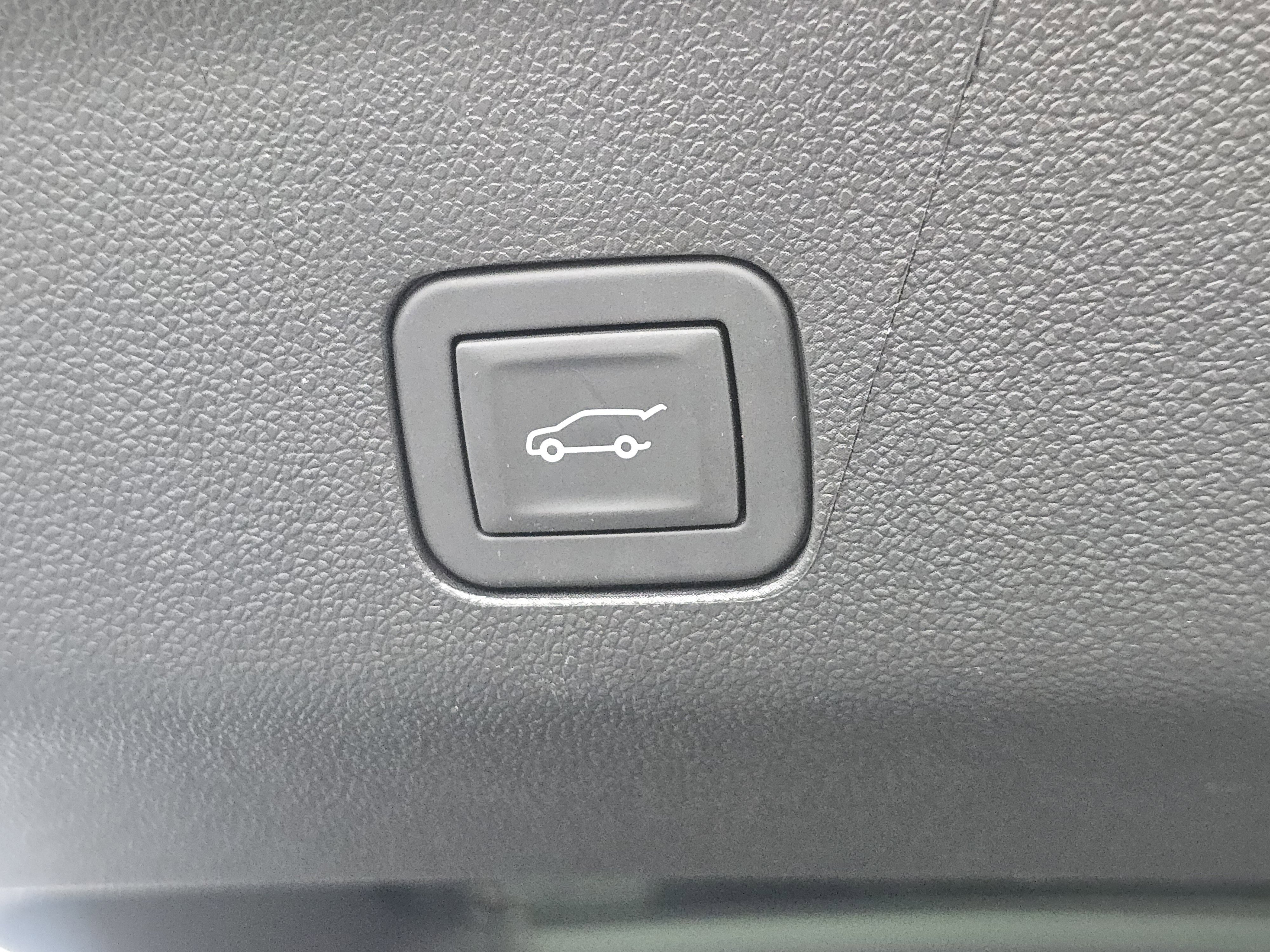 New 2026 Chevrolet Suburban High Country image 20