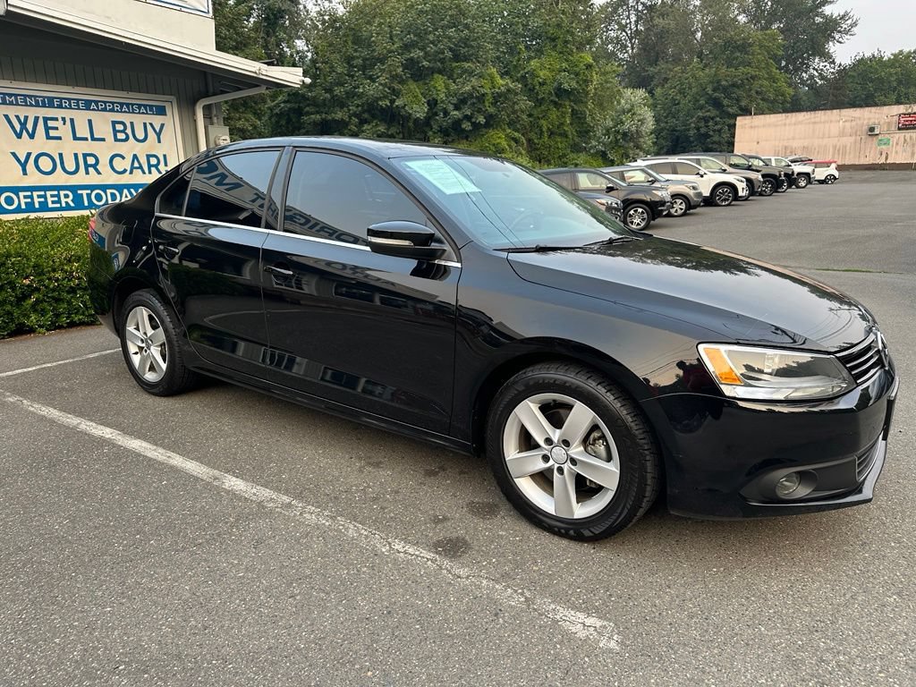 Used 2012 Volkswagen Jetta TDI FWD image 3