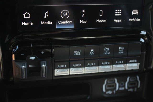 Used 2024 RAM 2500 Rebel w/ Bed Utility Group image 10