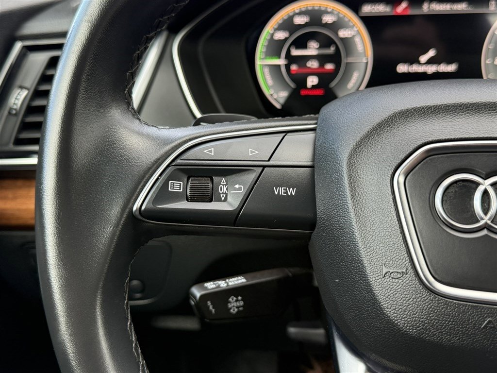 Used 2022 Audi Q5 e Premium w/ Convenience Package image 29