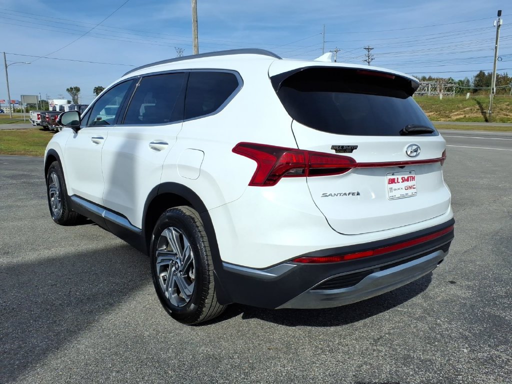 Used 2022 Hyundai Santa Fe SEL w/ Convenience Package FWD image 5