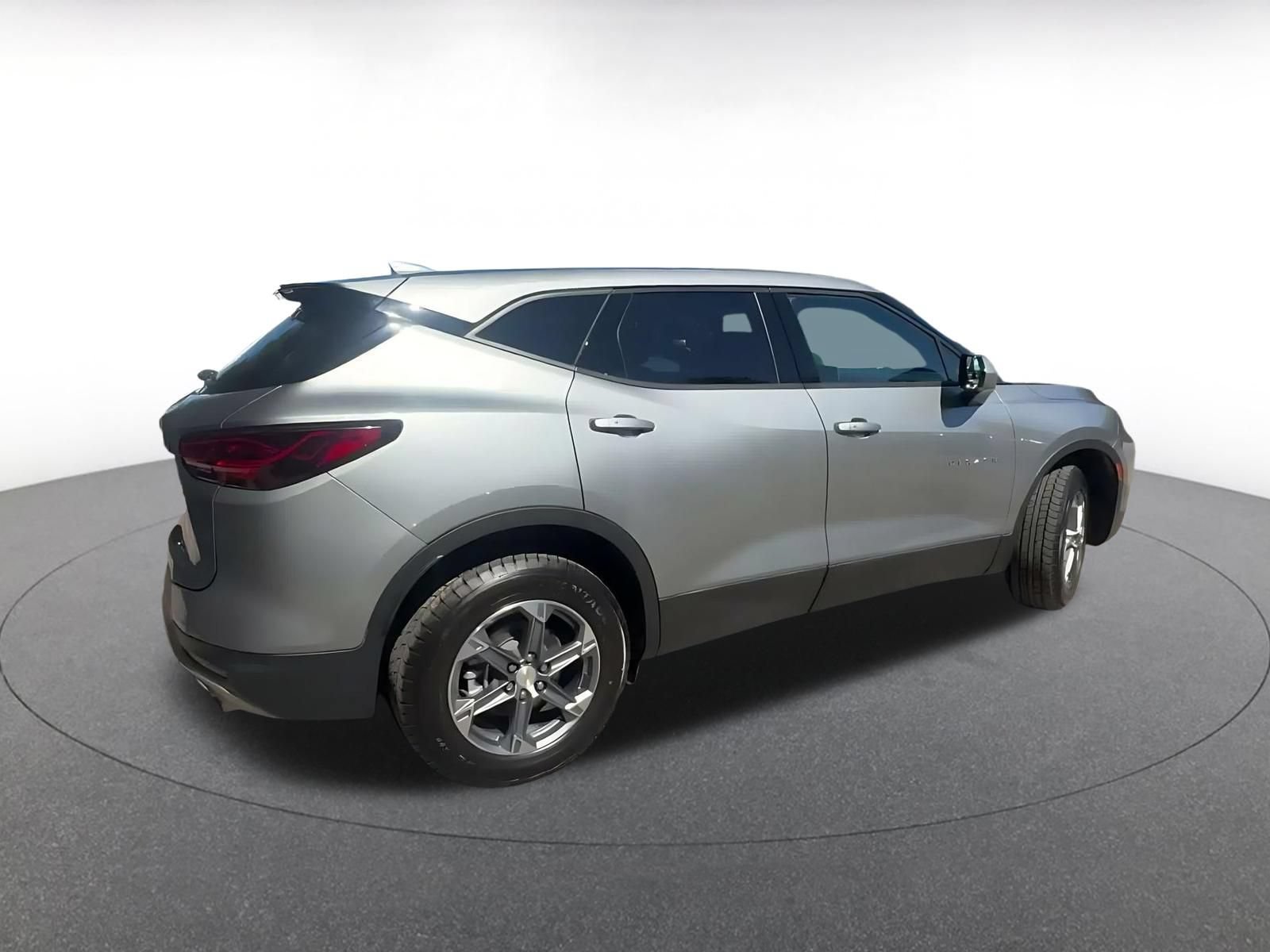 Used 2025 Chevrolet Blazer LT FWD image 14