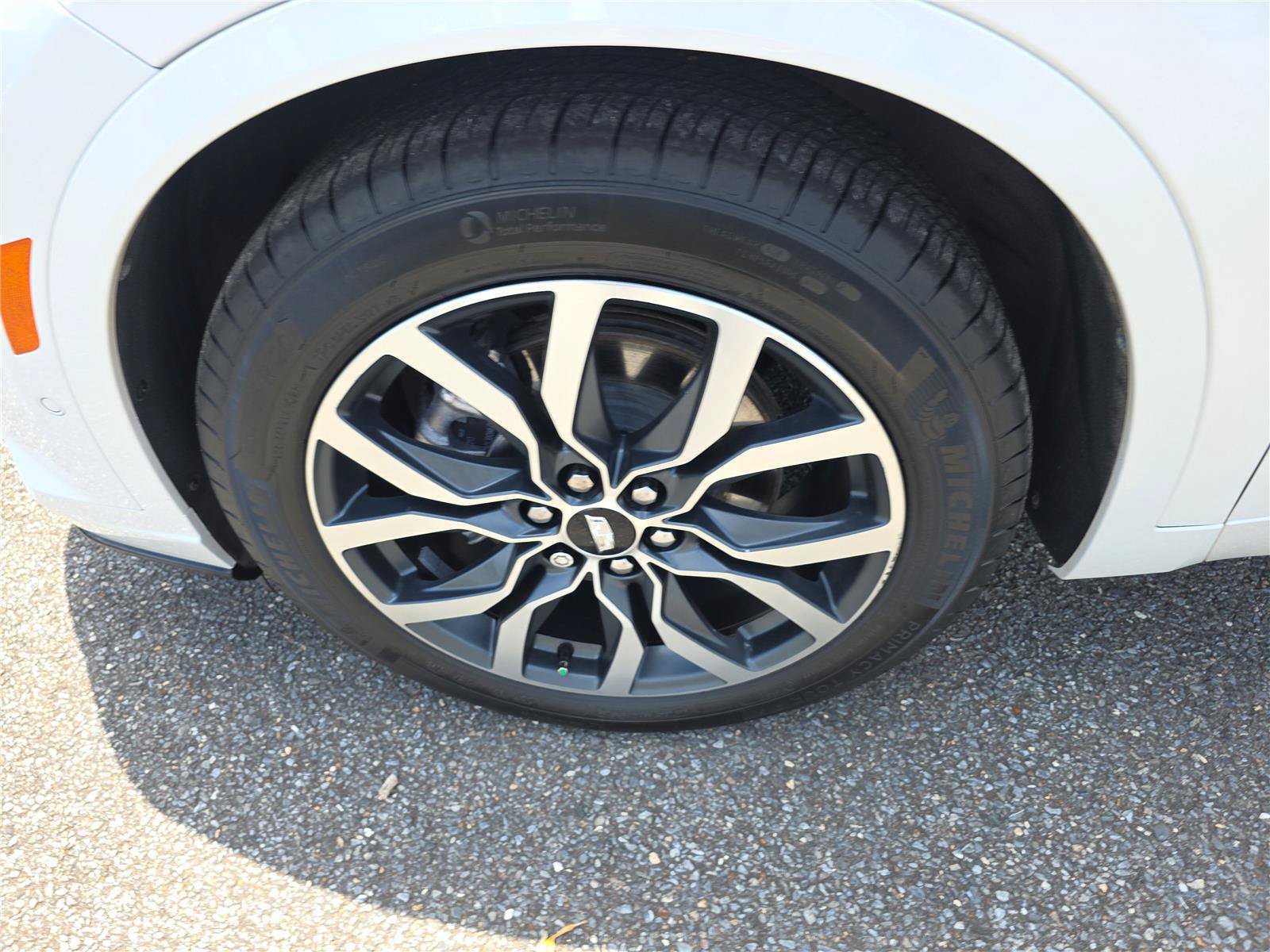 Certified 2024 Hyundai Kona Limited FWD image 18
