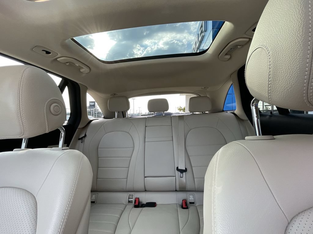 Used 2019 Mercedes-Benz GLC 300 image 19
