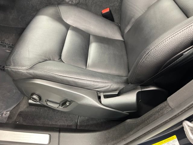 Used 2023 Volvo XC60 B5 Plus AWD/4WD image 14