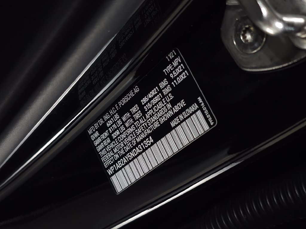 Used 2022 Porsche Cayenne S AWD/4WD image 32