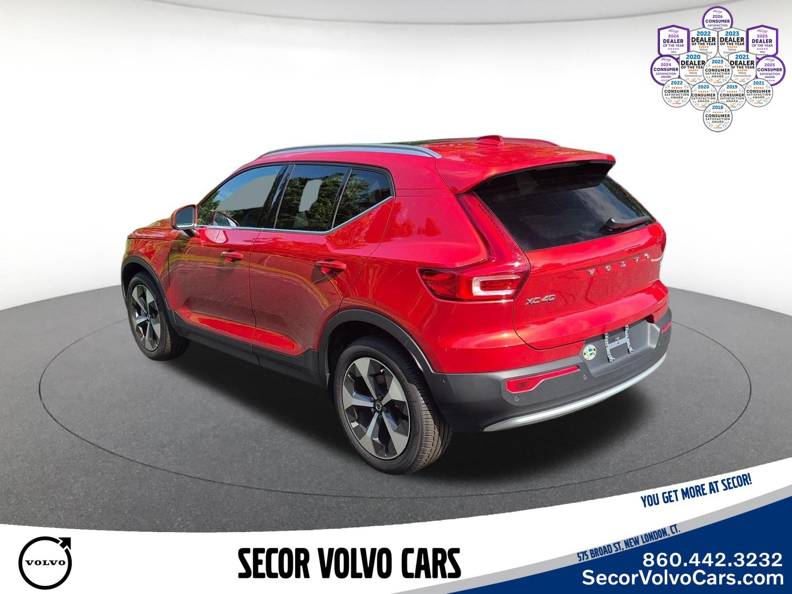 Used 2024 Volvo XC40 B5 Plus w/ Protection Package Premier AWD/4WD image 9